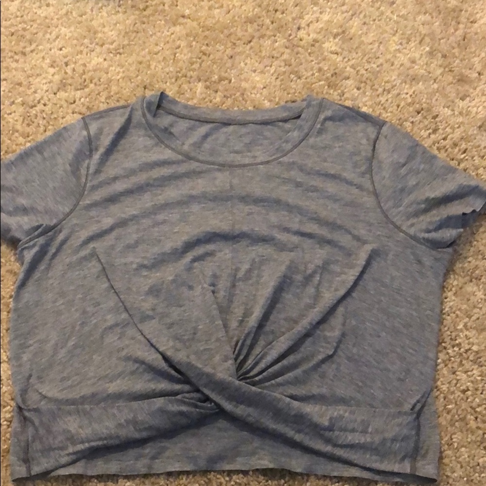 Cropped lululemon short sleeve